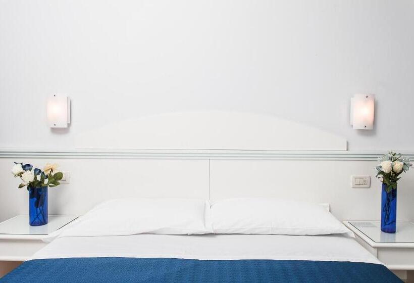 Pokój Czteroosobowy Standard Widok Morze, Oriente