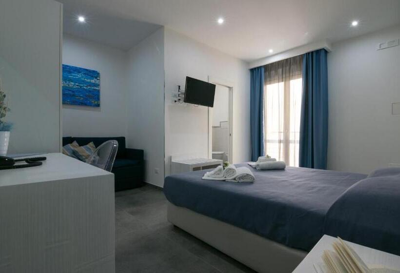 غرفة كومفورت ثلاثية, Pharos