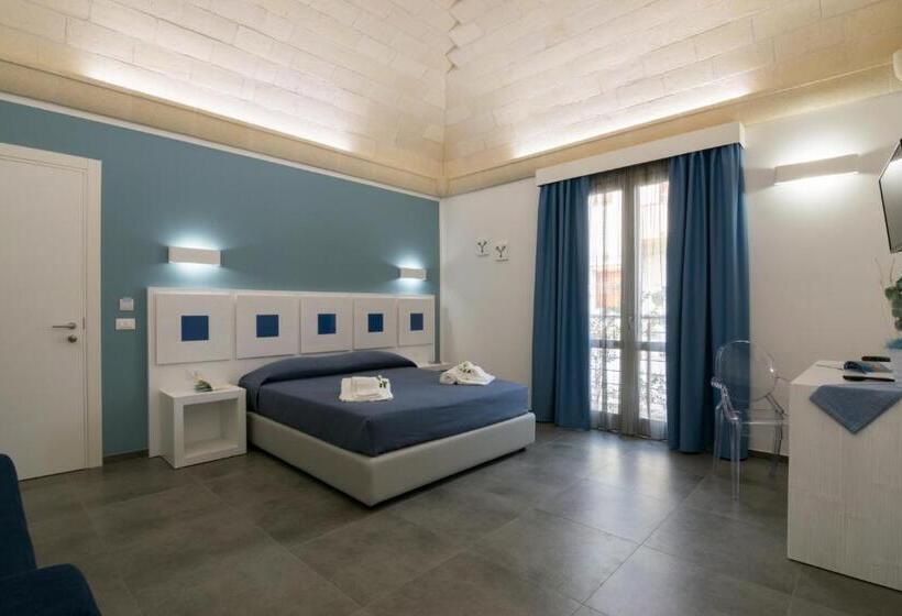 غرفة كومفورت ثلاثية, Pharos