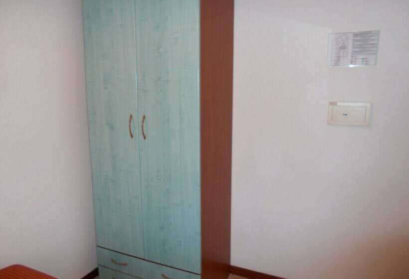 标准单人间, Sayonara