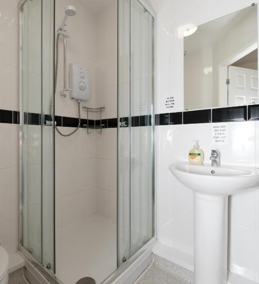 디럭스 룸, The Pickering Park