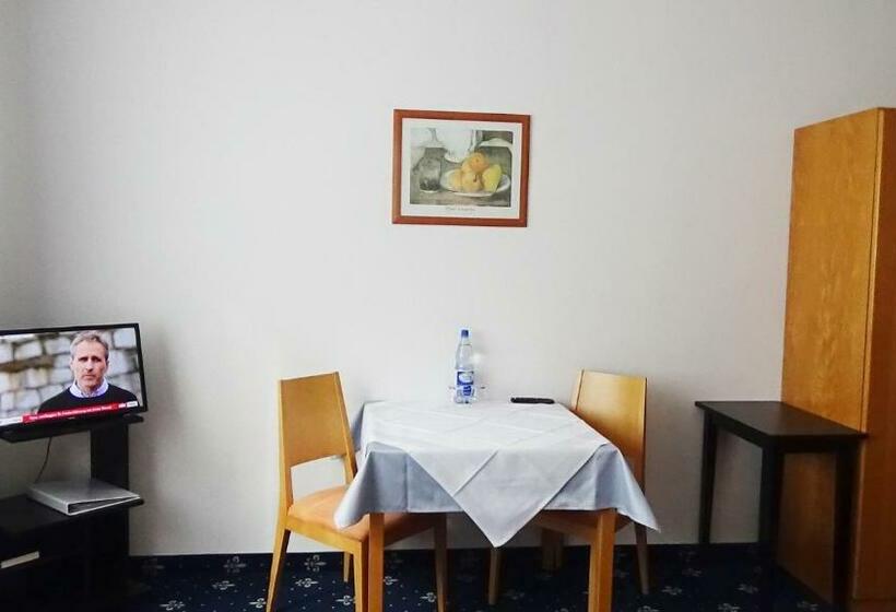 Номер Стандарт Индивидуальный, Zur Traube