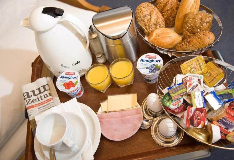 Номер Стандарт, Zur Traube