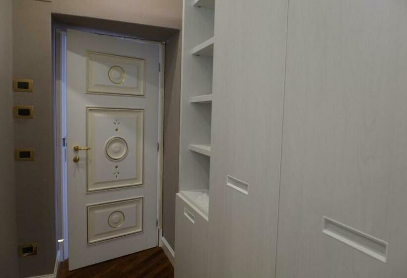 家庭间, Michelangelo B&b