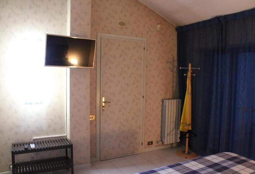 اتاق استاندارد با سرویس بهداشتی مشترک, B&b Apulia Time