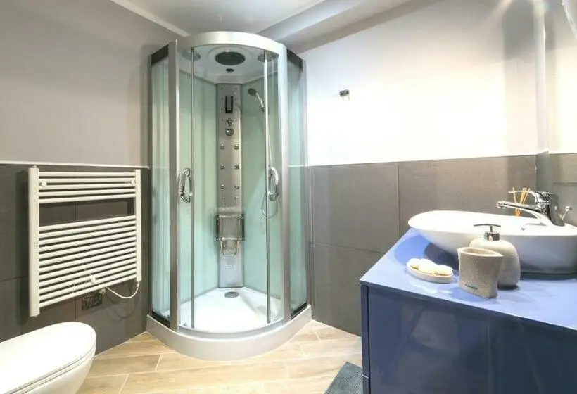 Standard Neljän Hengen Huone, Chiossone Suites