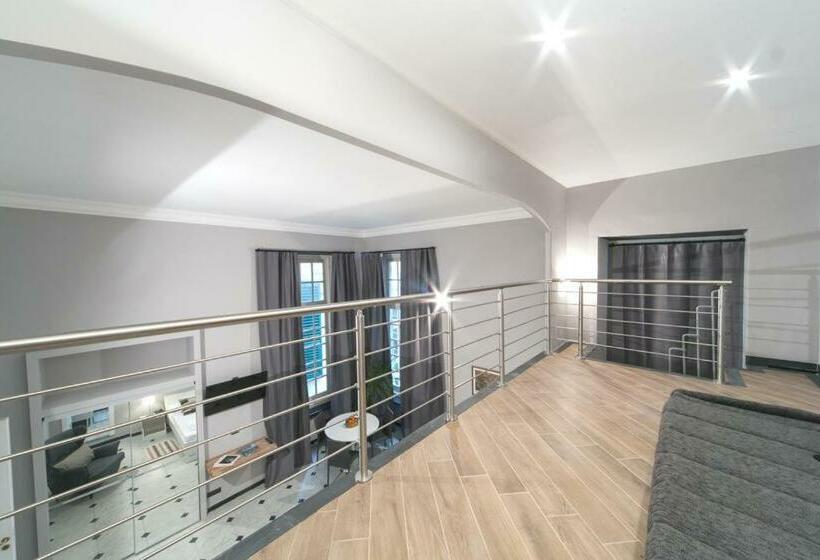 Pokój Czteroosobowy Standard, Chiossone Suites