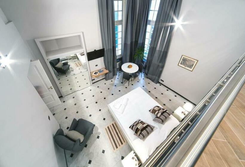 اتاق استاندارد چهار تخته, Chiossone Suites