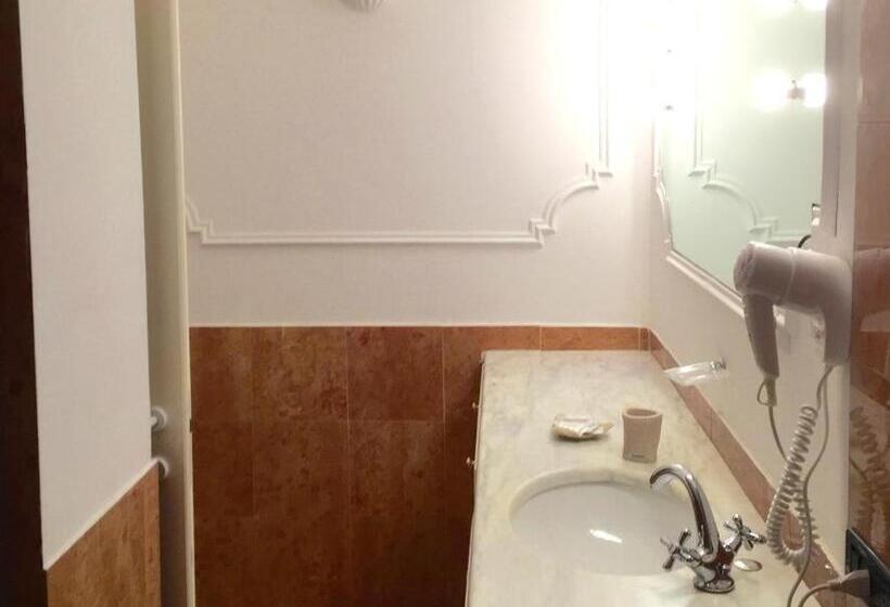 Junior Suite z Hydromasażem, Chiossone Suites