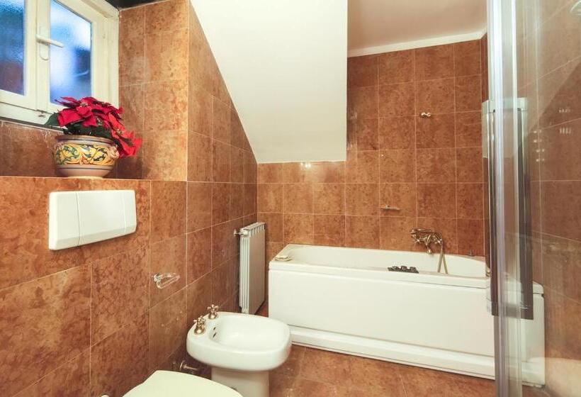 Junior Suite z Hydromasażem, Chiossone Suites