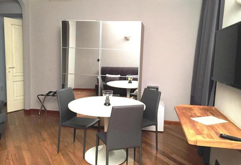 سوئیت جونیور با ماساژ آبی, Chiossone Suites