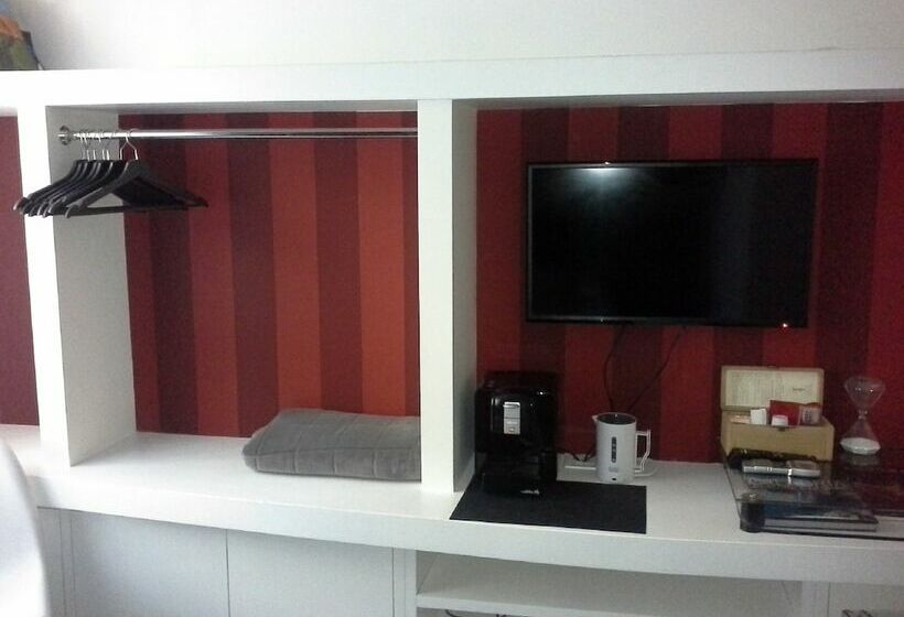 اتاق استاندارد, Il Cavaliere