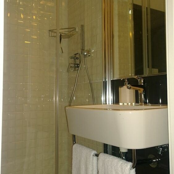 اتاق استاندارد, Il Cavaliere