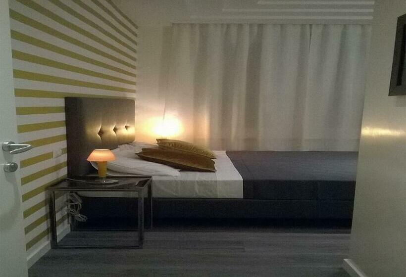 اتاق استاندارد, Il Cavaliere