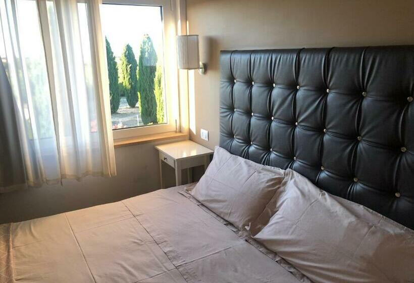 Номер Стандарт, Templum