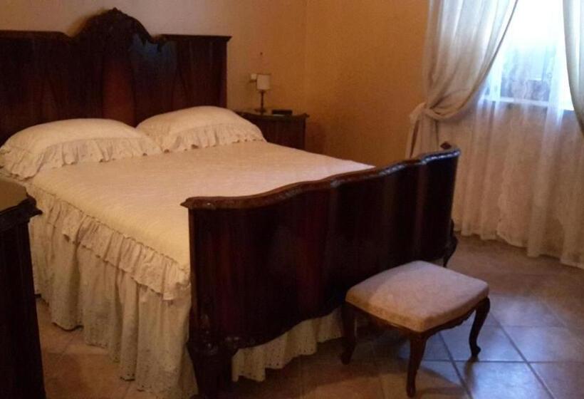 标准间带漩涡浴缸, Villa Klinai