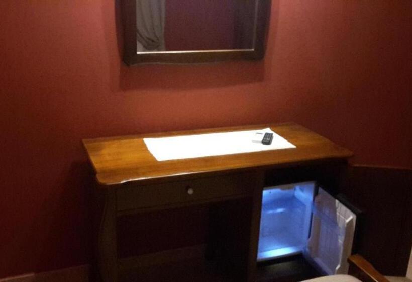 标准间带漩涡浴缸, Villa Klinai