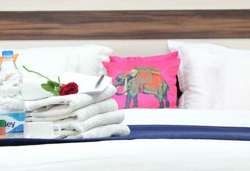 Quarto Executivo, Adhunik Hotel Behror