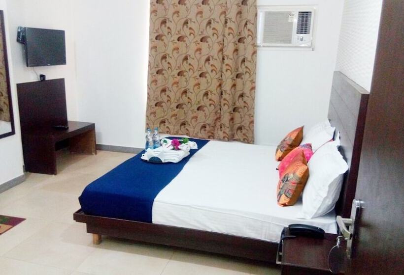 Suíte Familiar, Adhunik Hotel Behror