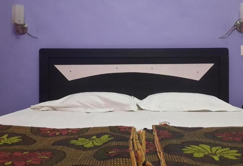 家庭间, Asia Lodge