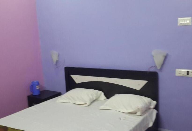 家庭间, Asia Lodge