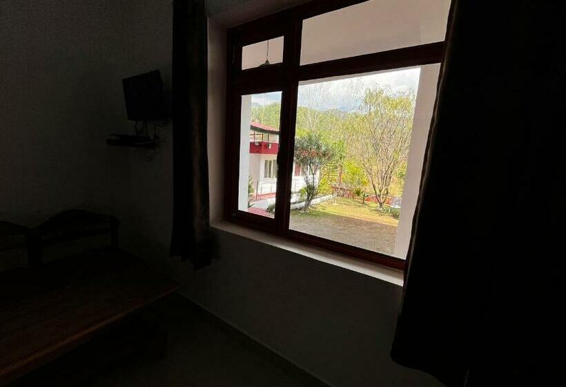 Perhesviitti, Bagora Heights
