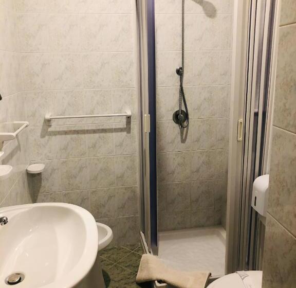 스탠다드 트리플 룸, Elvira Fiuggi