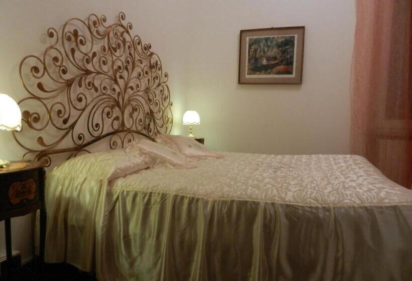 اتاق داخلی دلوکس, Villa Puccini Bed & Breakfast