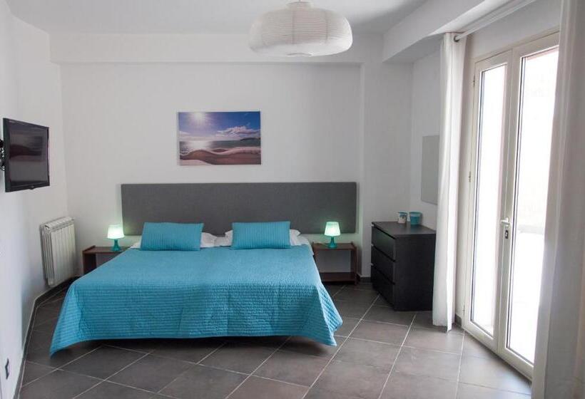 Standard Triple Room with Terrace, B&b La Scala