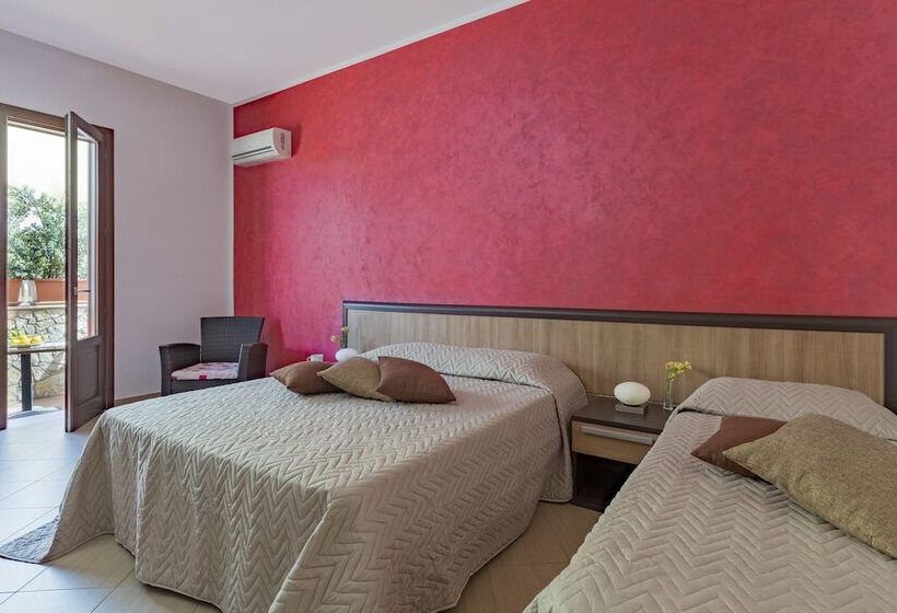 标准三人间, Acasamia B&b