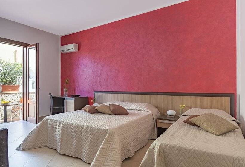 标准三人间, Acasamia B&b