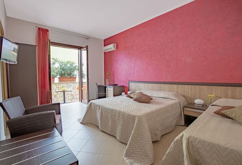 标准三人间, Acasamia B&b