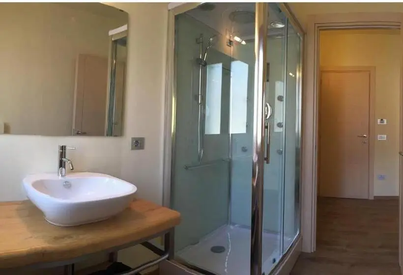 اتاق استاندارد, Borgo Inferiore 24