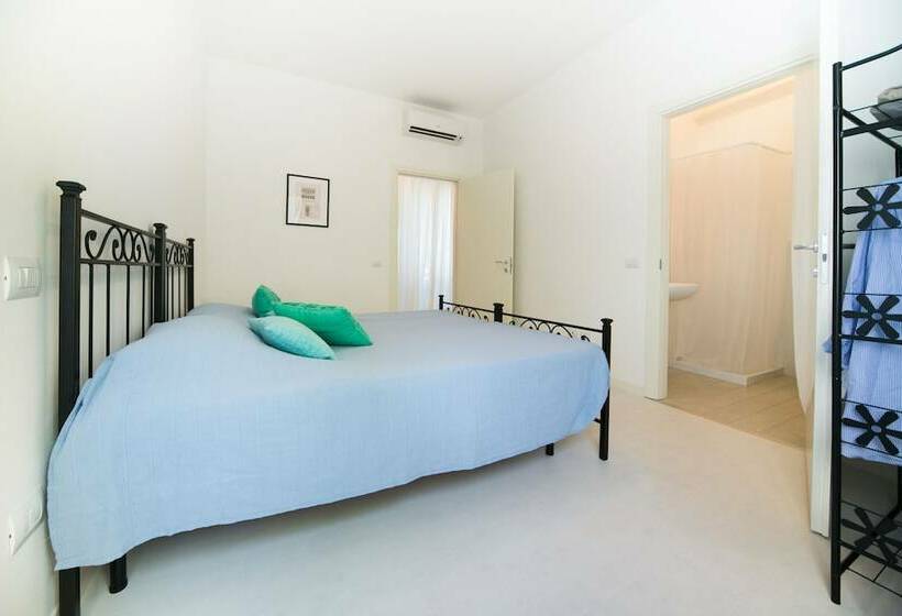 اتاق لوکس, Casa Italia