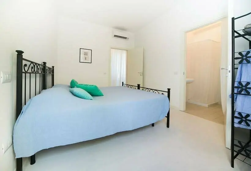 اتاق لوکس, Casa Italia