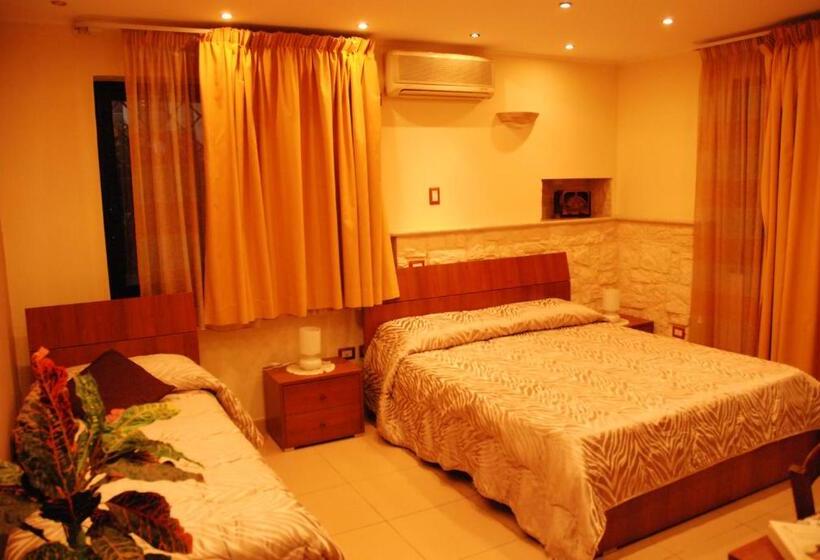 اتاق خانوادگی, Garden On The Sea