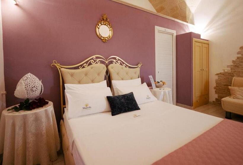 غرفة قياسية مزوَّدة بشُرفة, Magnolia