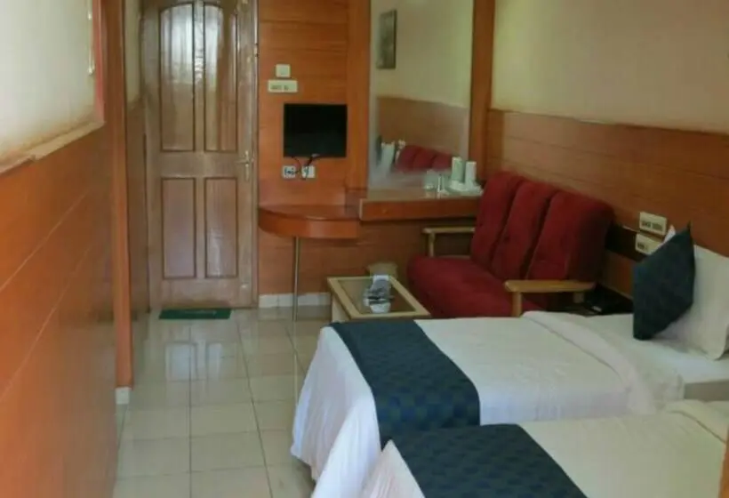 Deluxe-huone, Rajsangam International