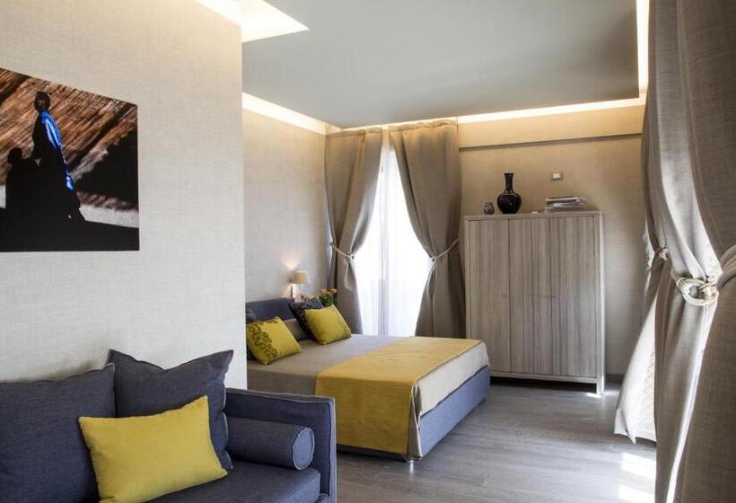 اتاق استاندارد چهارنفره با بالکن, Thebed
