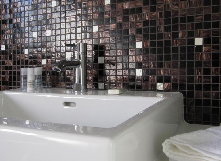 חדר סטנדרט מותאם לאדם עם מוגבלויות, Garni Ogris Am See