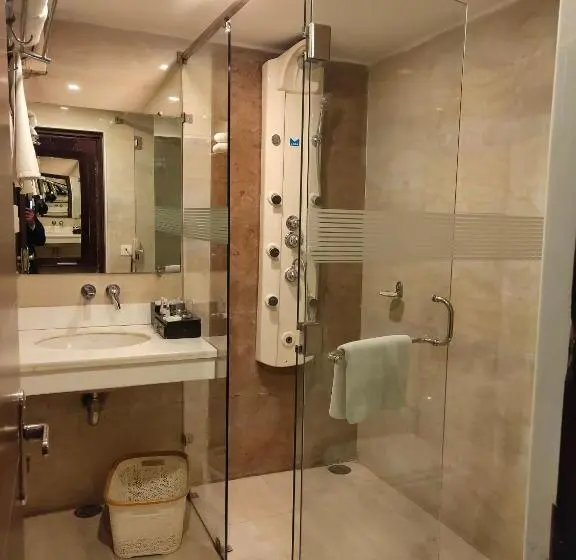 2 Schlafzimmer Suite, Jsr Continental