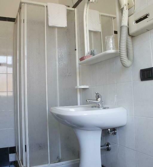 غرفة قياسية فردية, Narnia