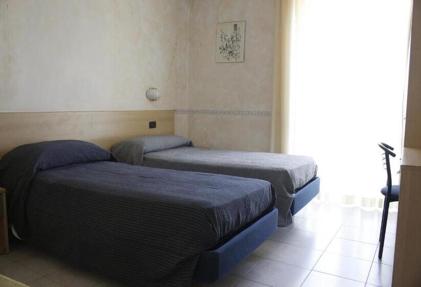 غرفة قياسية ثلاثية, Narnia