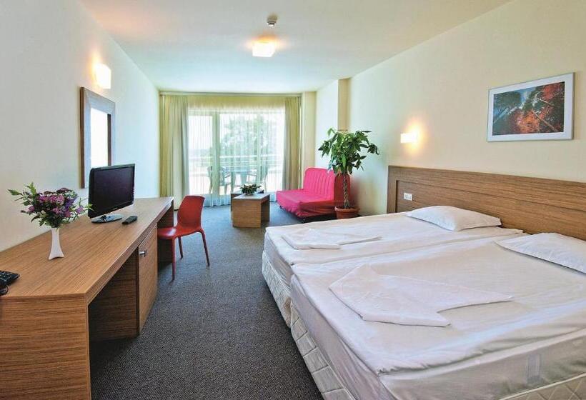 Номер Стандарт с Балконом, Jeravi Club Hotel   All Inclusive