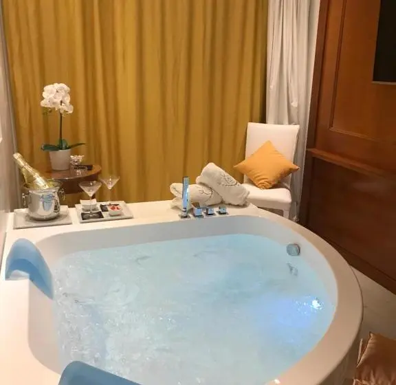 バルコニー付きジュニアスイート, Ludwig Boutique Hotel & Spa