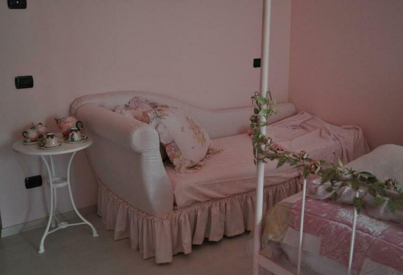 スタンダードルーム, Rose E Cioccolato B&b