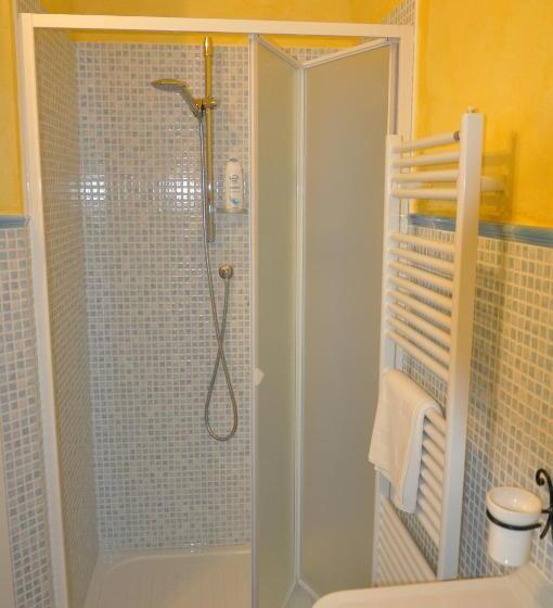 اتاق خانوادگی, B&b Il Feriolo