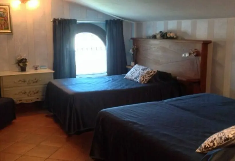 Perhehuone, B&b Torre In Langa