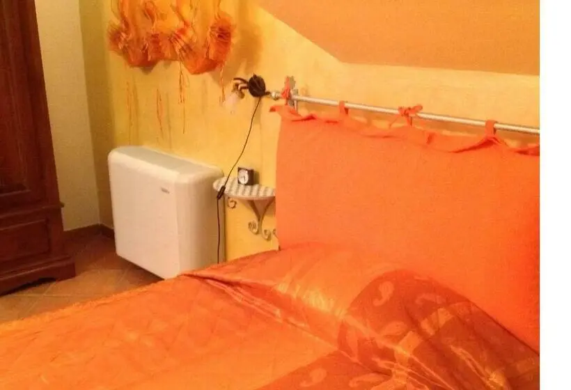 Basic-huone, B&b Torre In Langa
