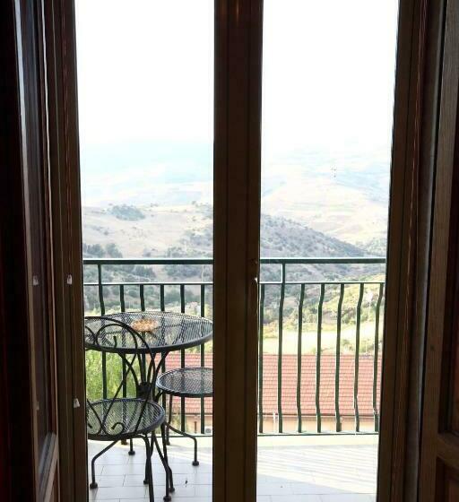 غرفة قياسية مزوَّدة بشُرفة, Casa Albergo La Terza Stella